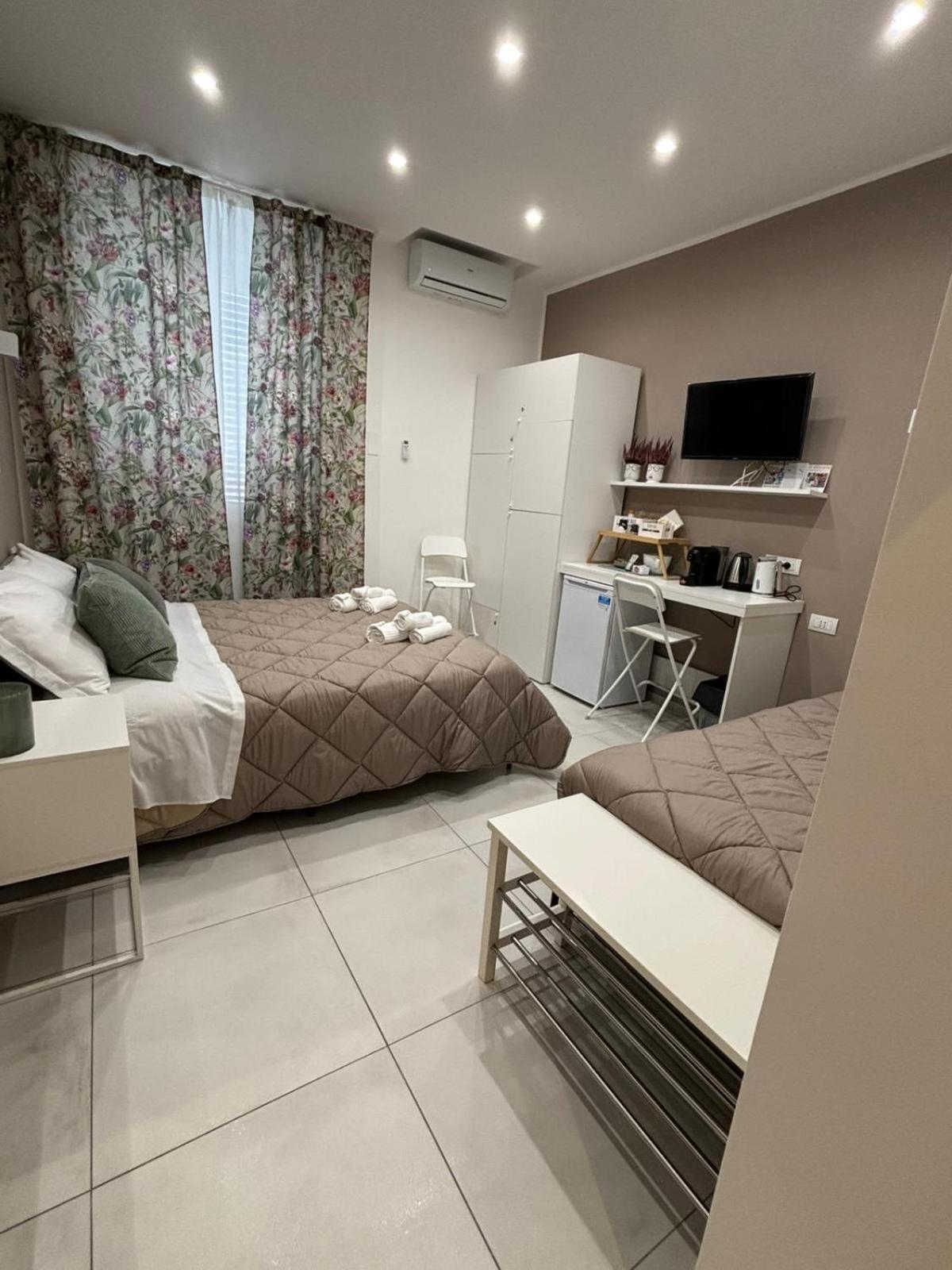 Di Passaggio Hotel Bari Ngoại thất bức ảnh