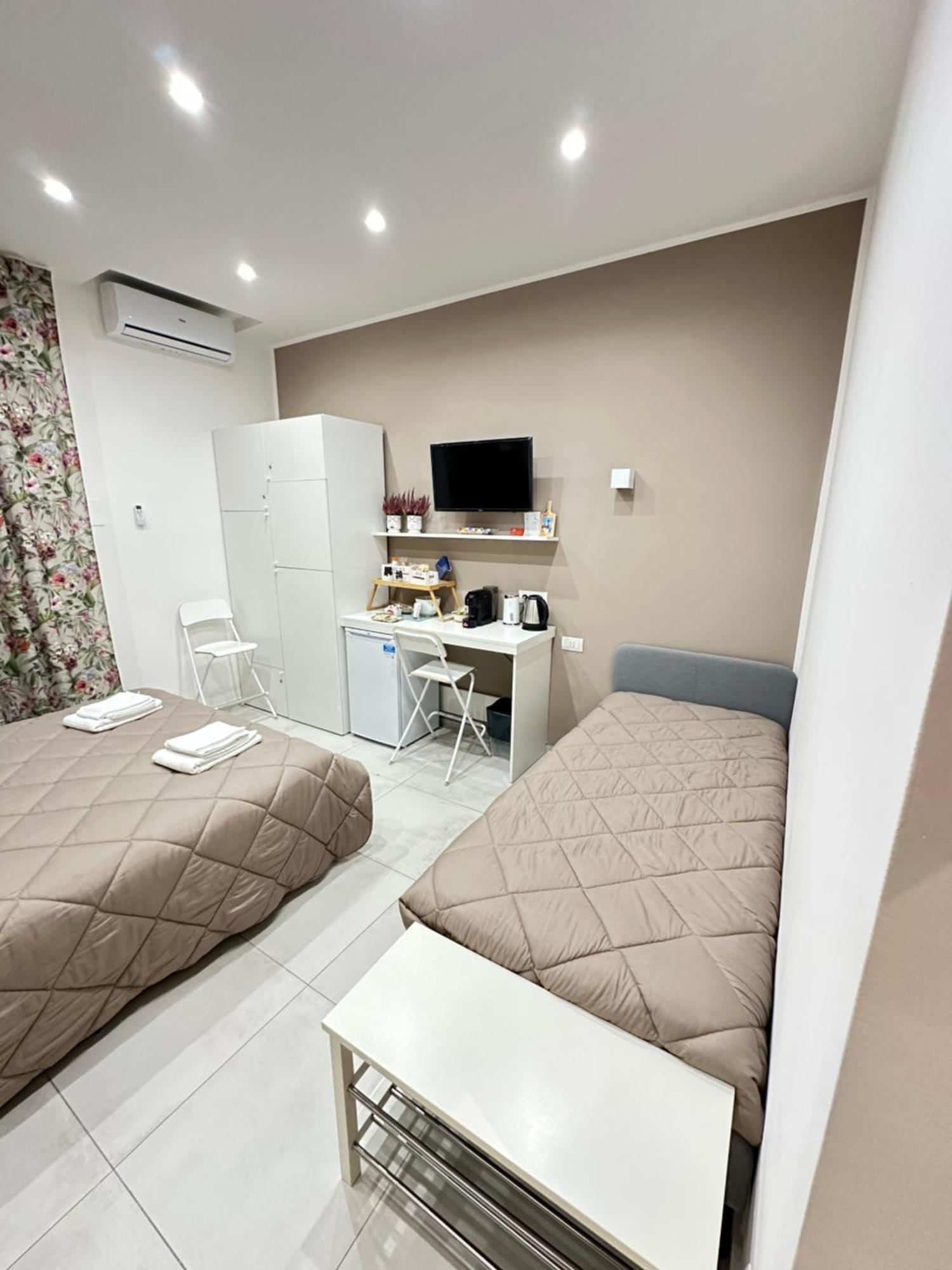 Di Passaggio Hotel Bari Ngoại thất bức ảnh