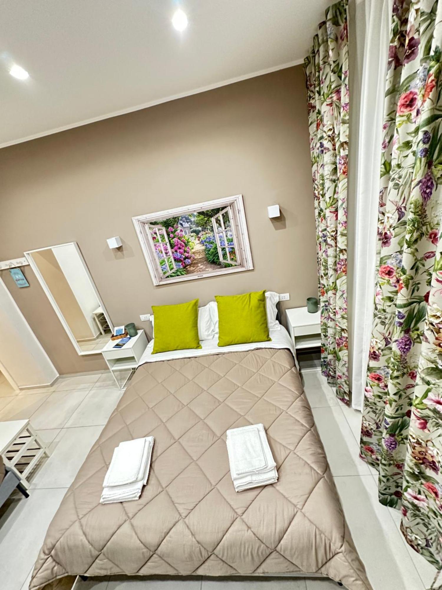 Di Passaggio Hotel Bari Ngoại thất bức ảnh