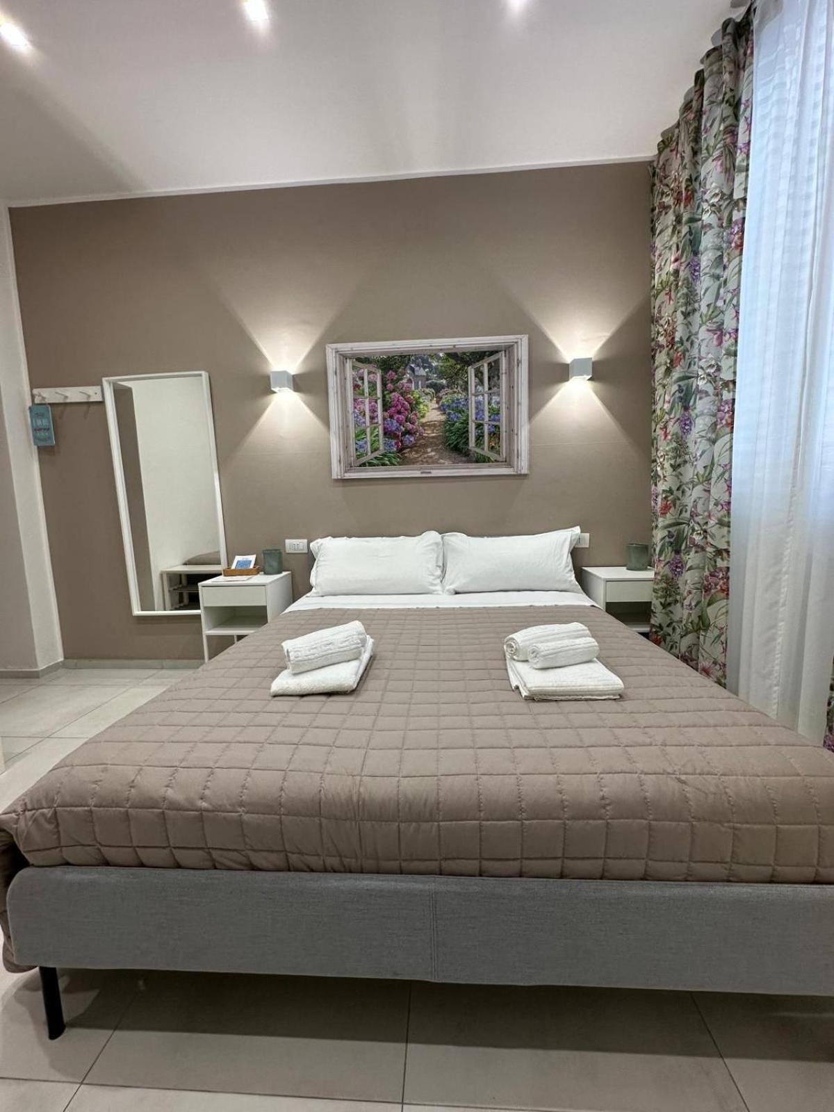 Di Passaggio Hotel Bari Ngoại thất bức ảnh