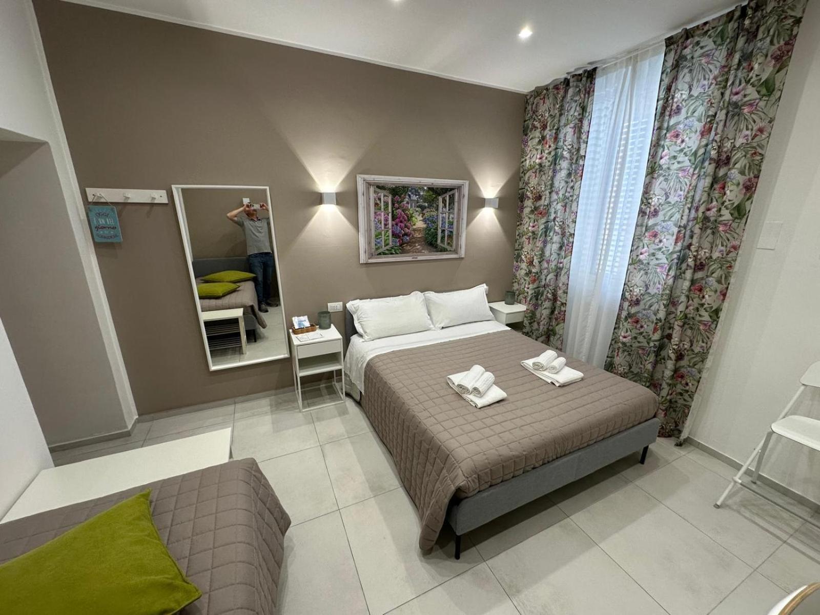 Di Passaggio Hotel Bari Ngoại thất bức ảnh